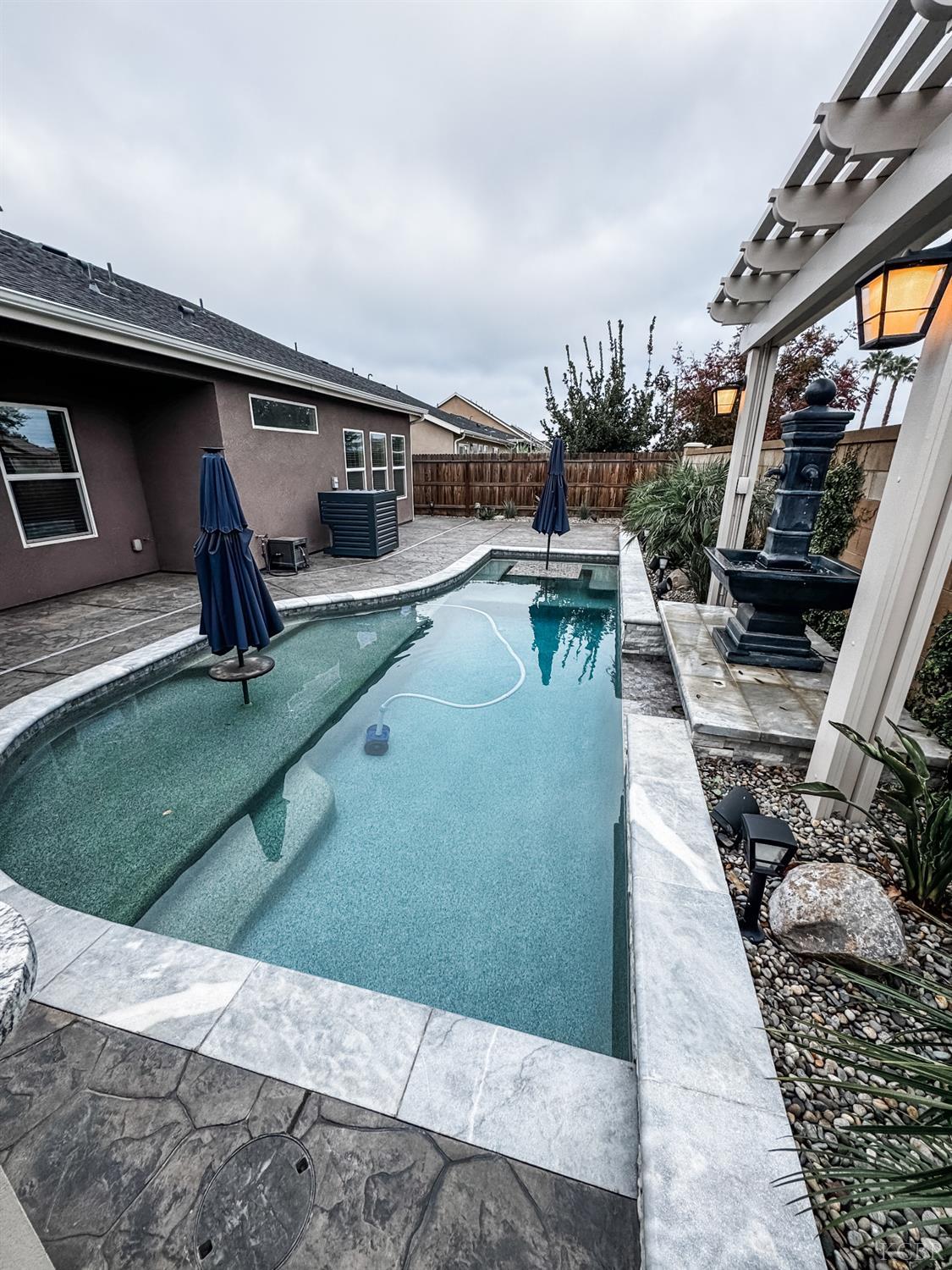 2025 Madeline Dr, Hanford, CA 93230