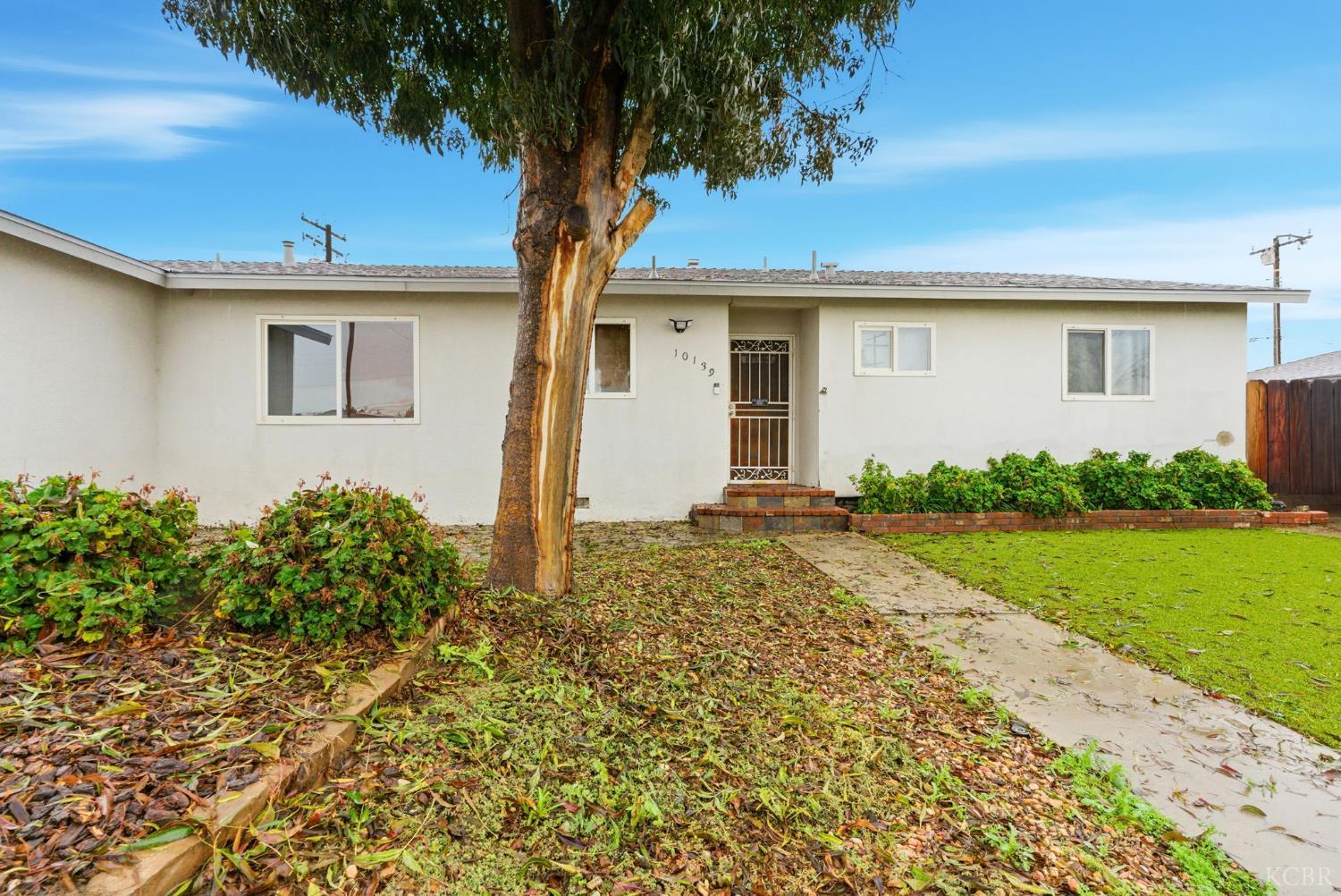 10139 David St, Hanford, CA 93230
