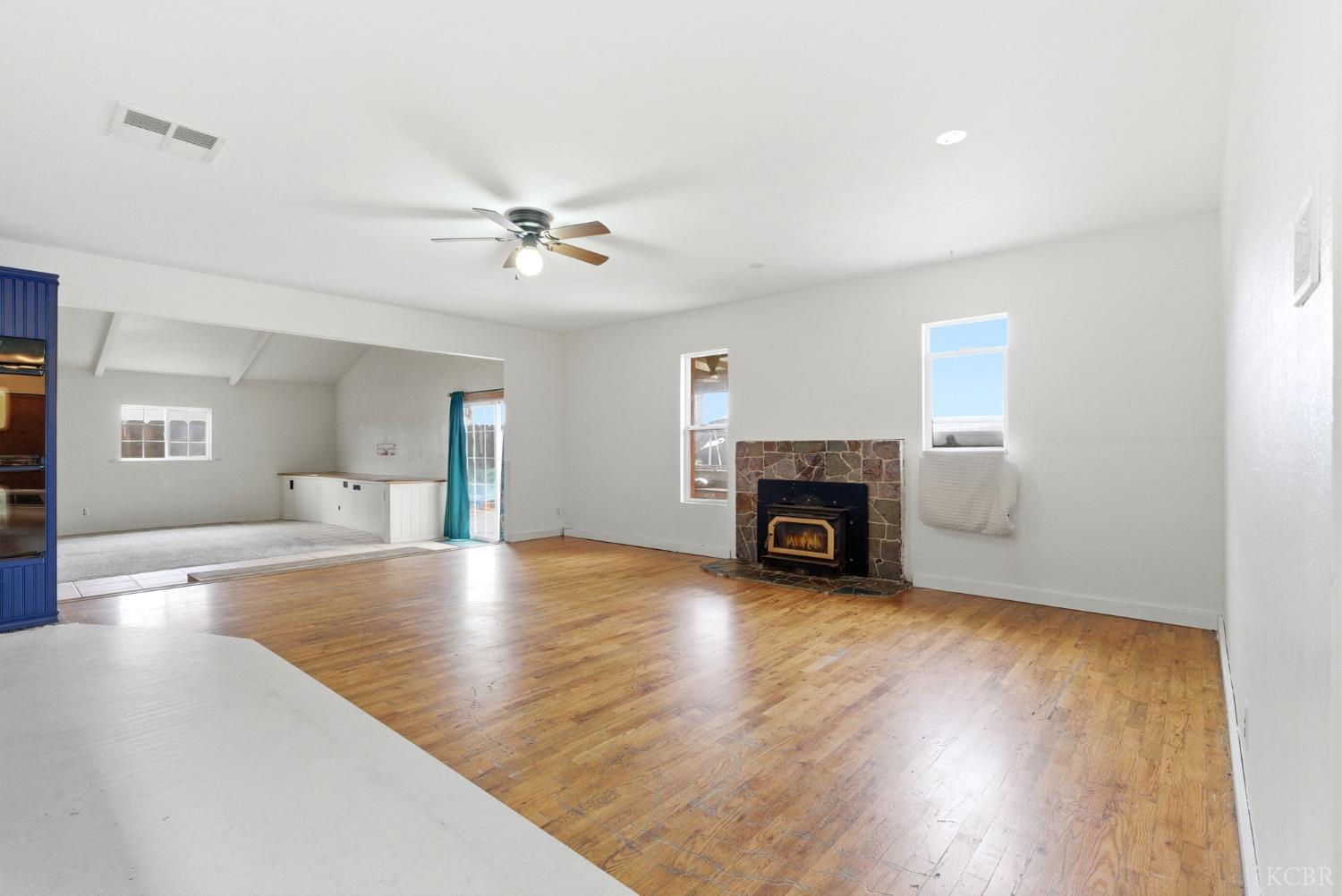 10139 David St, Hanford, CA 93230