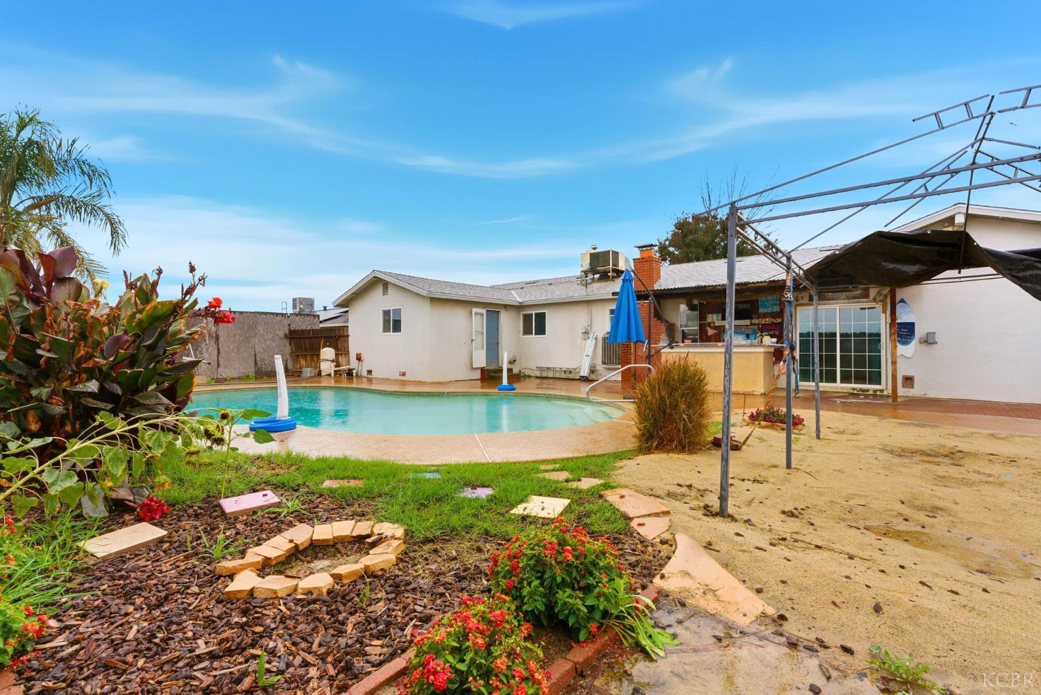 10139 David St, Hanford, CA 93230