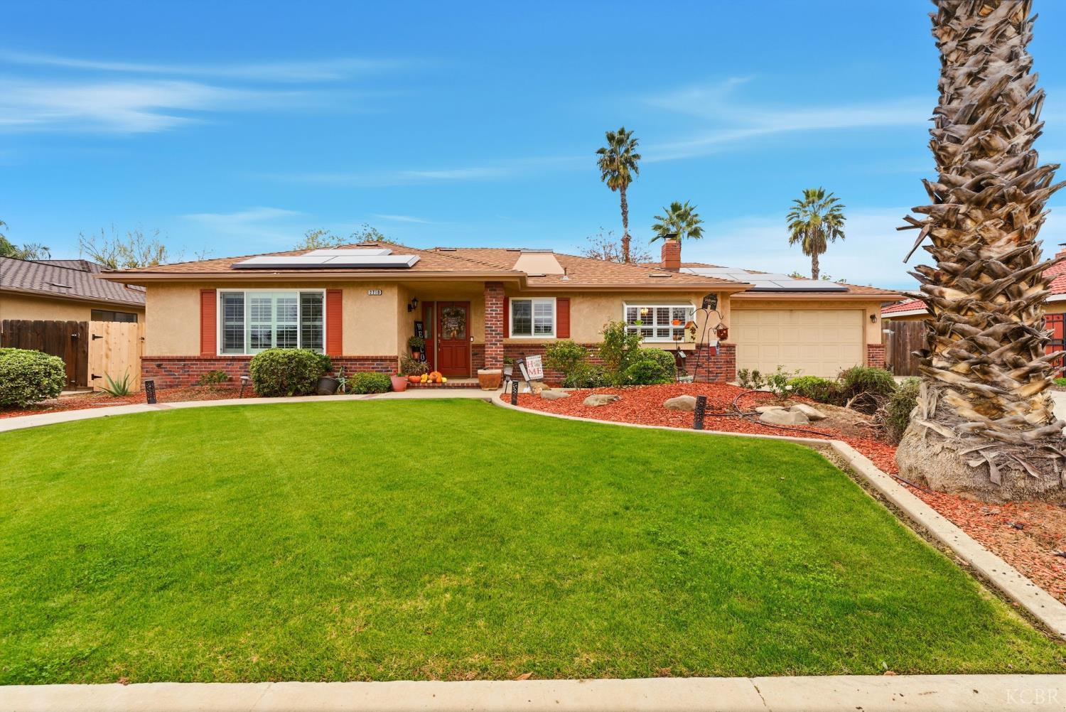 2710 Aspen St, Hanford, CA 93230