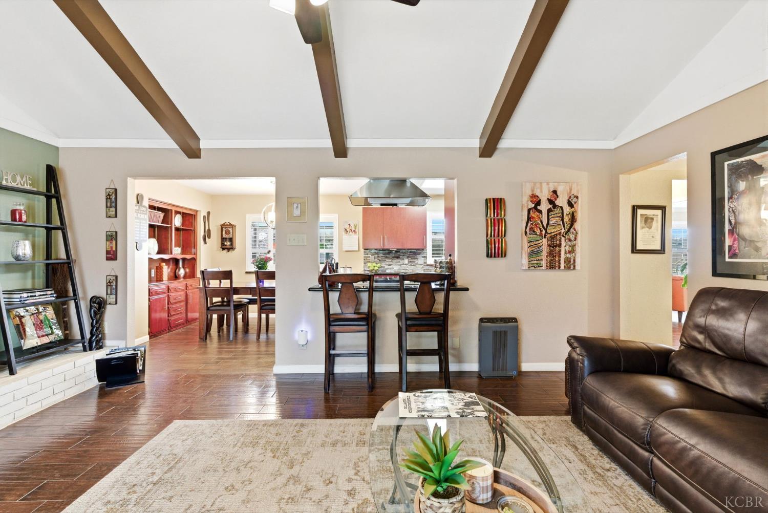 2710 Aspen St, Hanford, CA 93230