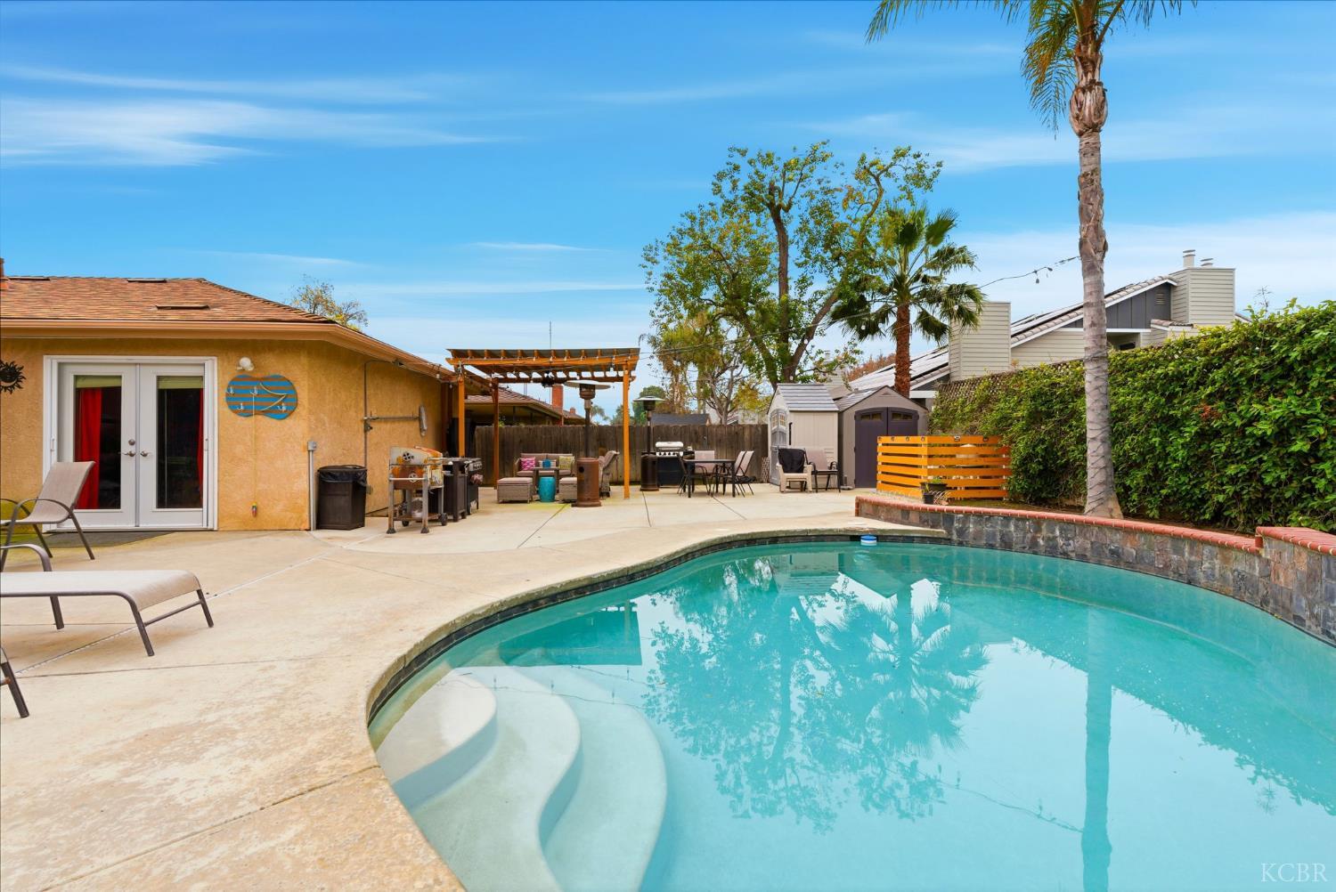 2710 Aspen St, Hanford, CA 93230