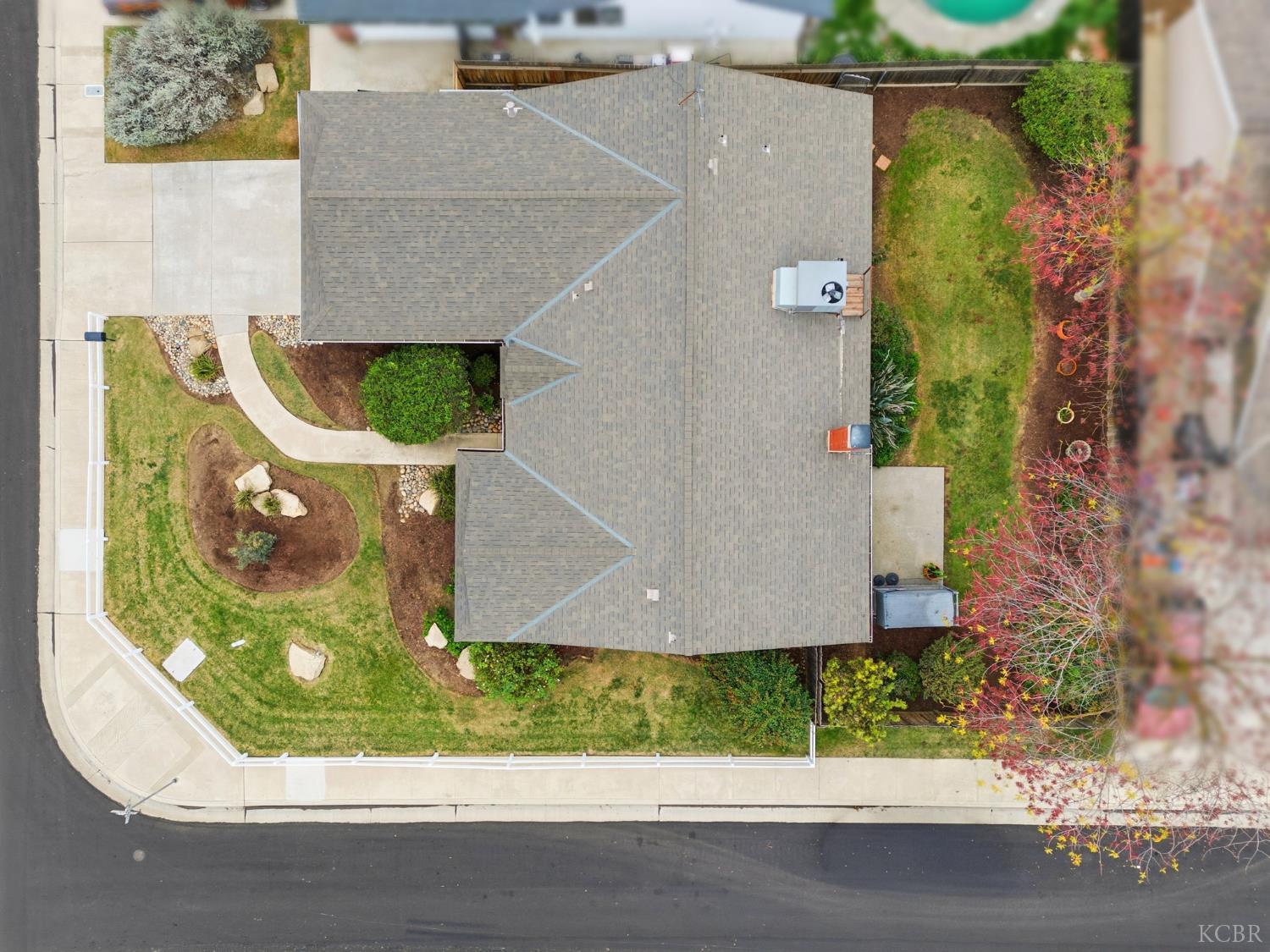 968 Lakewood Dr, Hanford, CA 93230