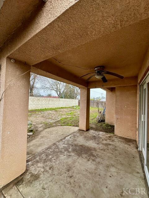 982 Cedarwood St, Hanford, CA 93230