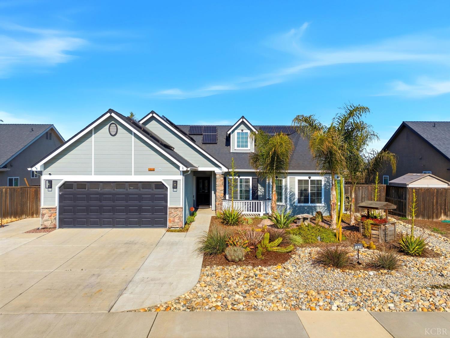 1528 Castoro Way, Hanford, CA 93230