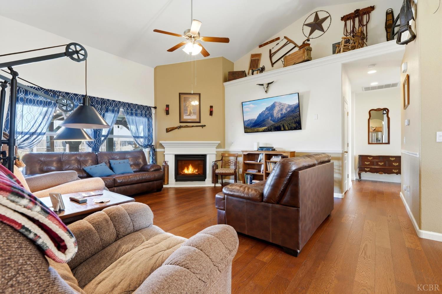 1528 Castoro Way, Hanford, CA 93230