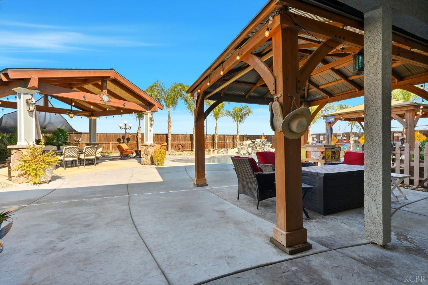 1528 Castoro Way, Hanford, CA 93230