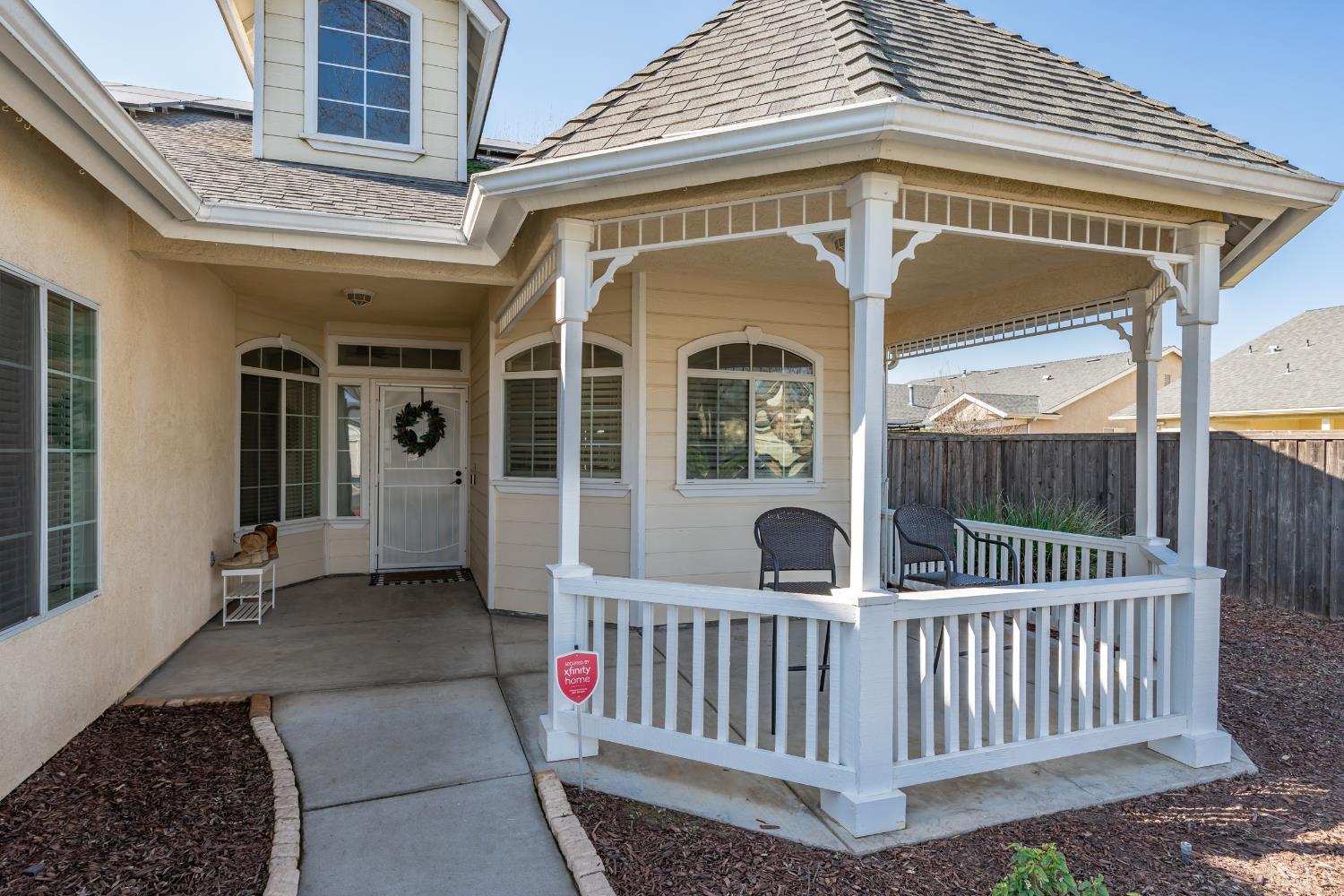 3064 N Yale Way, Hanford, CA 93230