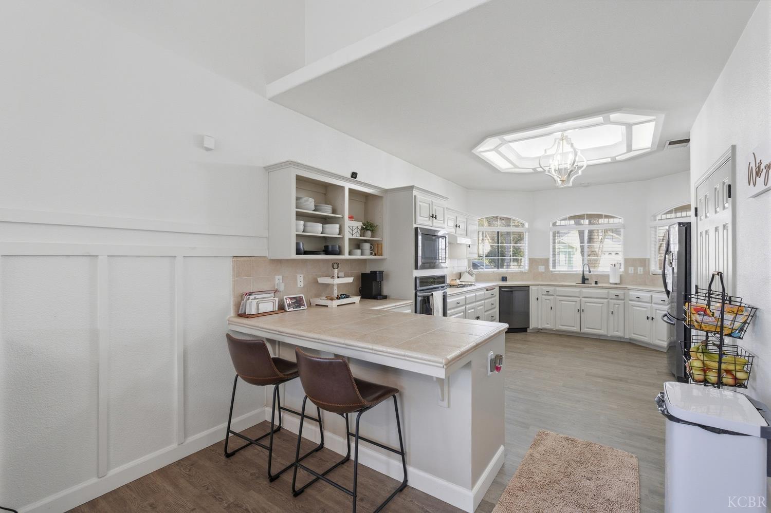 3064 N Yale Way, Hanford, CA 93230