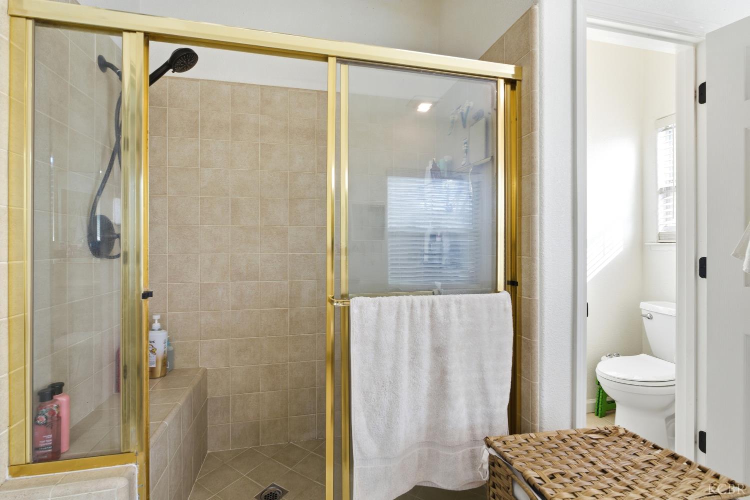 3064 N Yale Way, Hanford, CA 93230