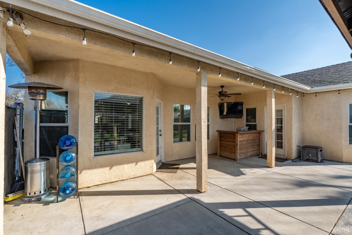 3064 N Yale Way, Hanford, CA 93230