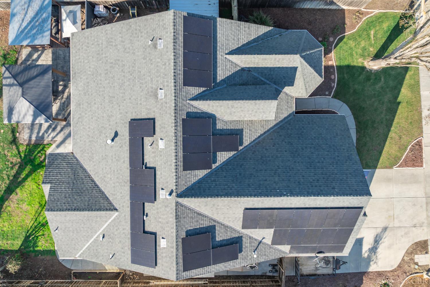 3064 N Yale Way, Hanford, CA 93230