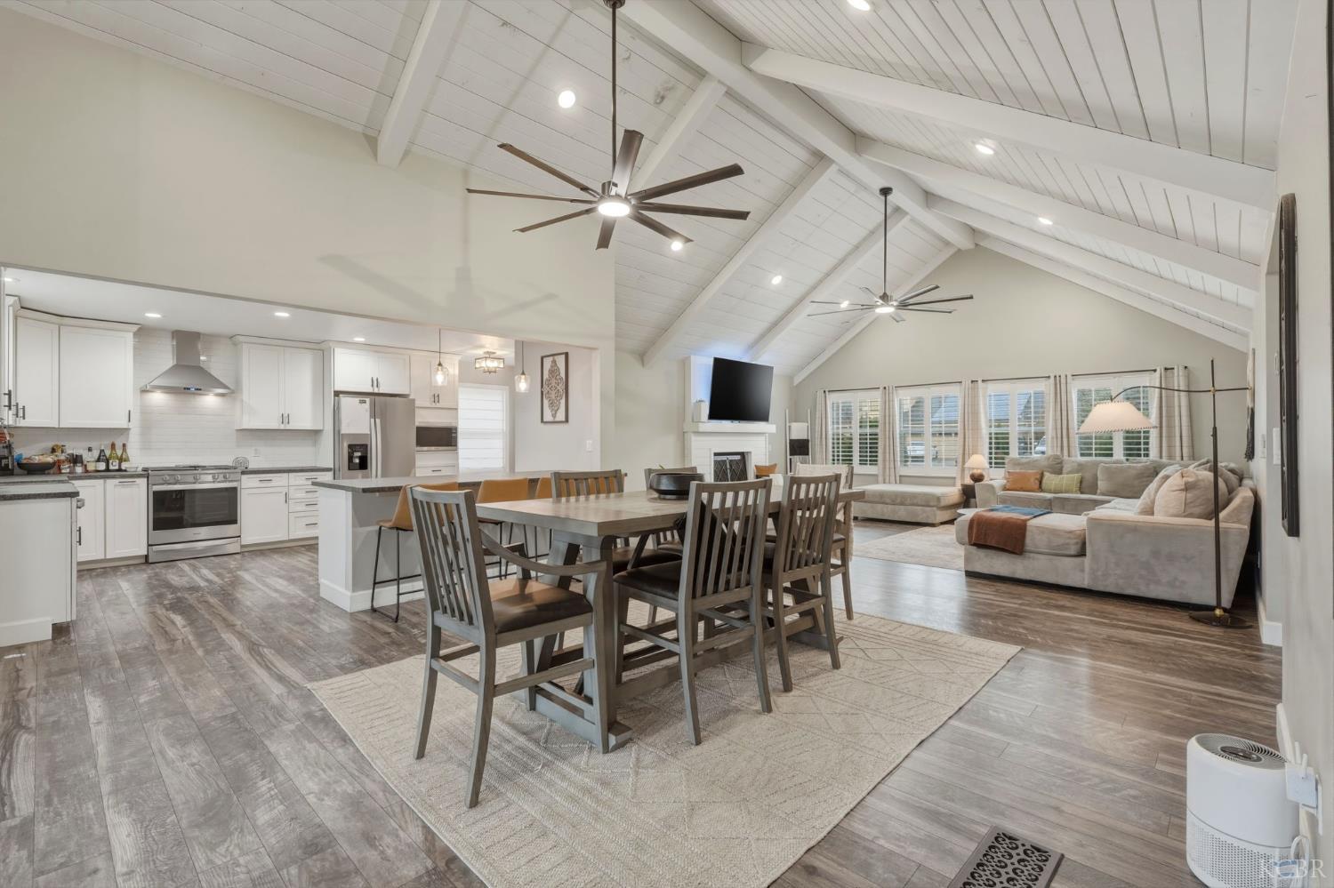 1145 Campus Dr, Hanford, CA 93230