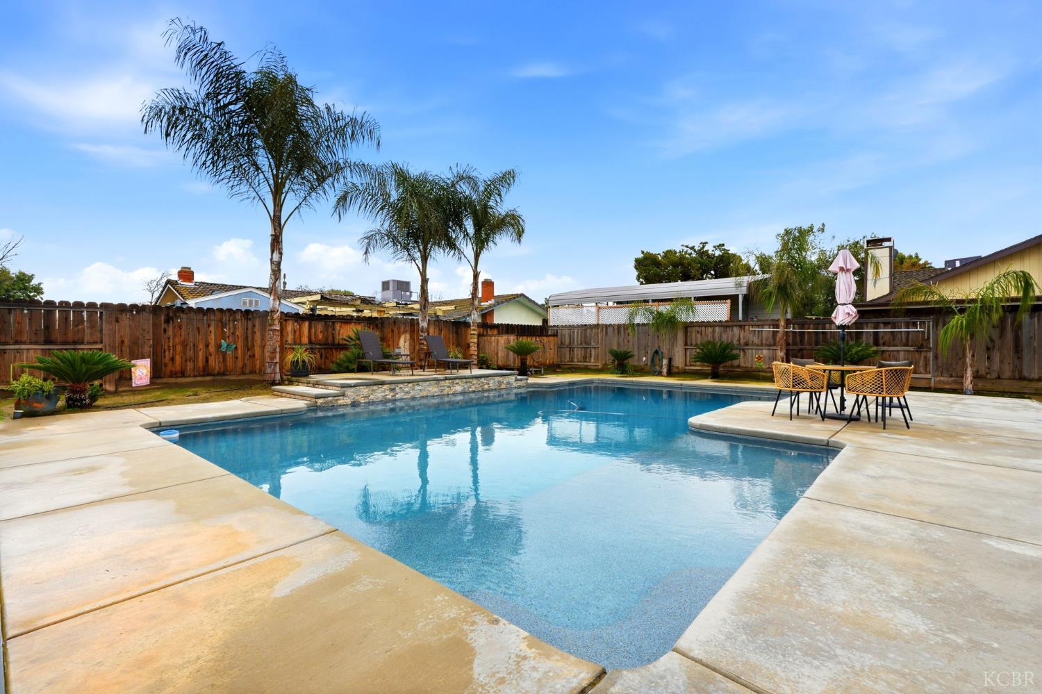 1145 Campus Dr, Hanford, CA 93230