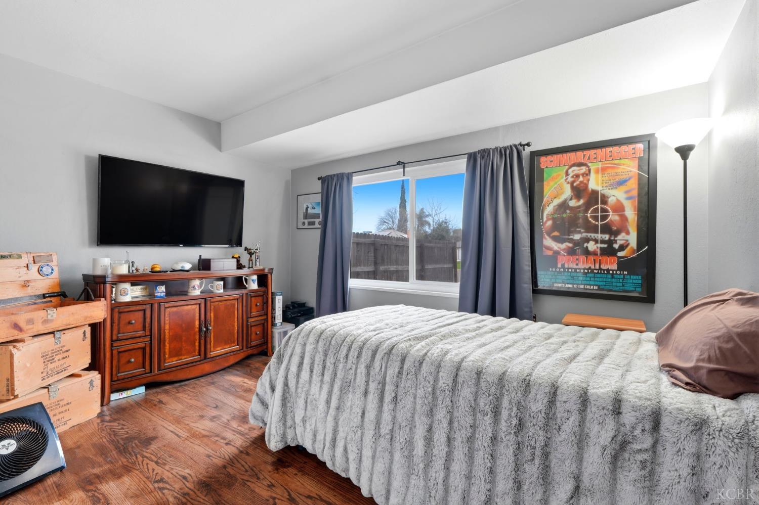 129 W Terrace Dr, Hanford, CA 93230