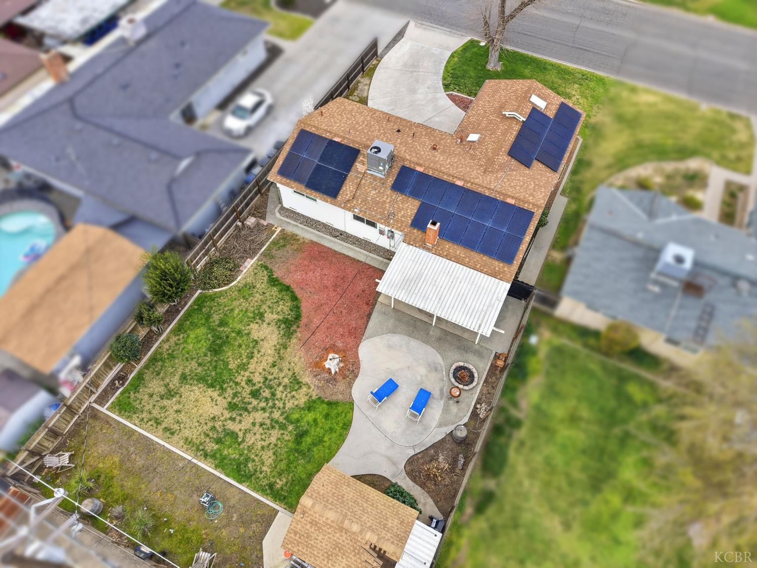 129 W Terrace Dr, Hanford, CA 93230