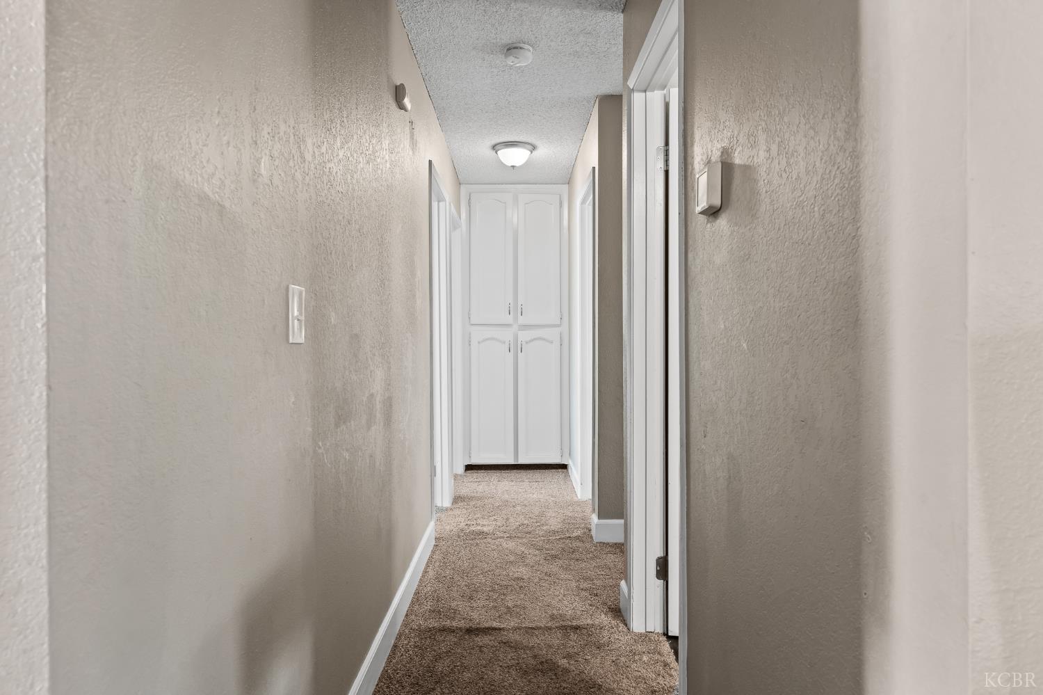 1363 Stanford Pl, Hanford, CA 93230