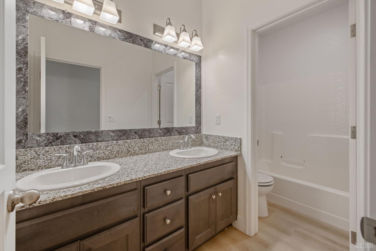 2317 Cortner St, Hanford, CA 93230