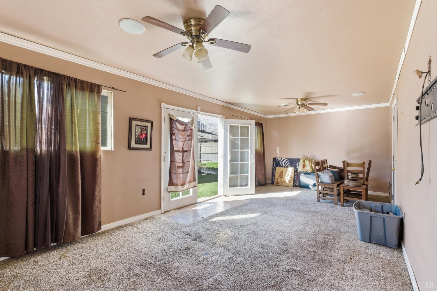 1229 S Anacapa Ave, Hanford, CA 93230