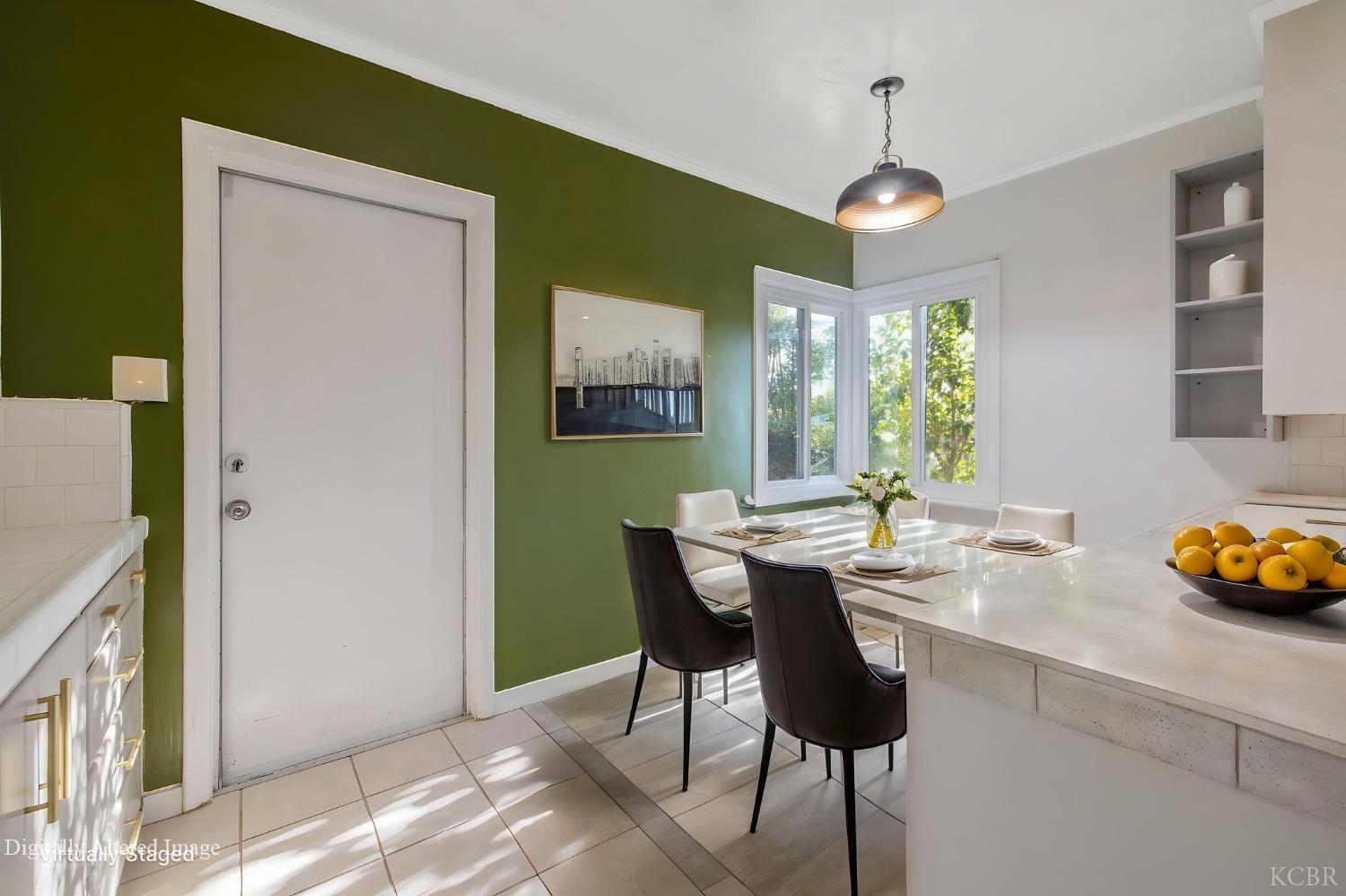 8518 12th Ave, Hanford, CA 93230