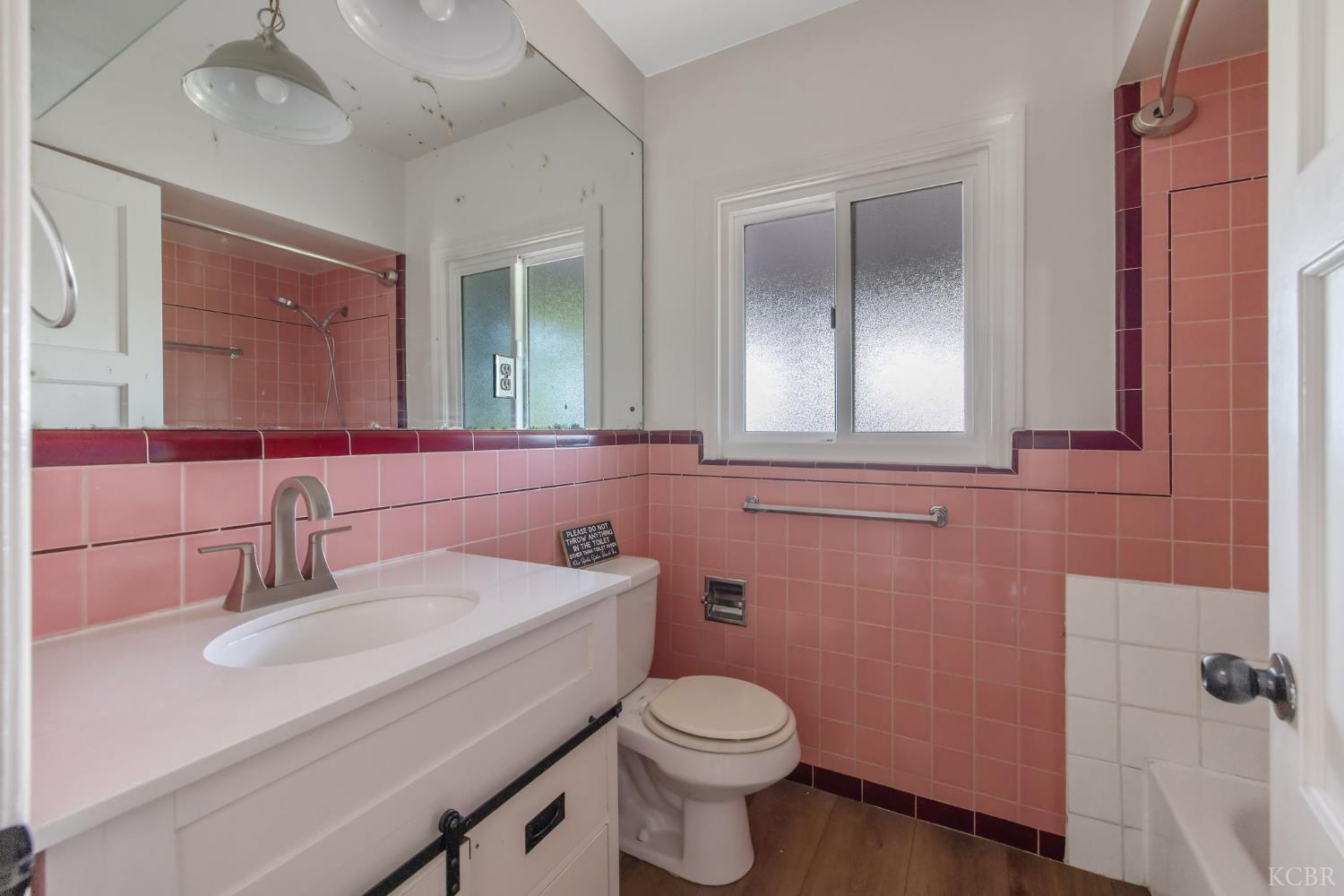 8518 12th Ave, Hanford, CA 93230