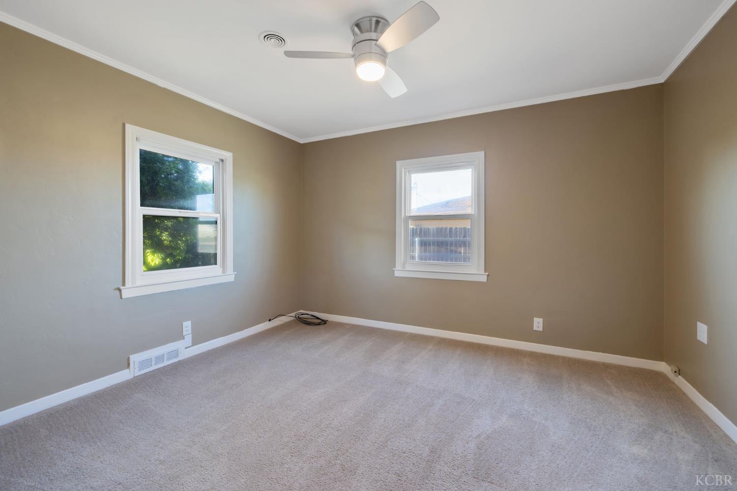 8518 12th Ave, Hanford, CA 93230