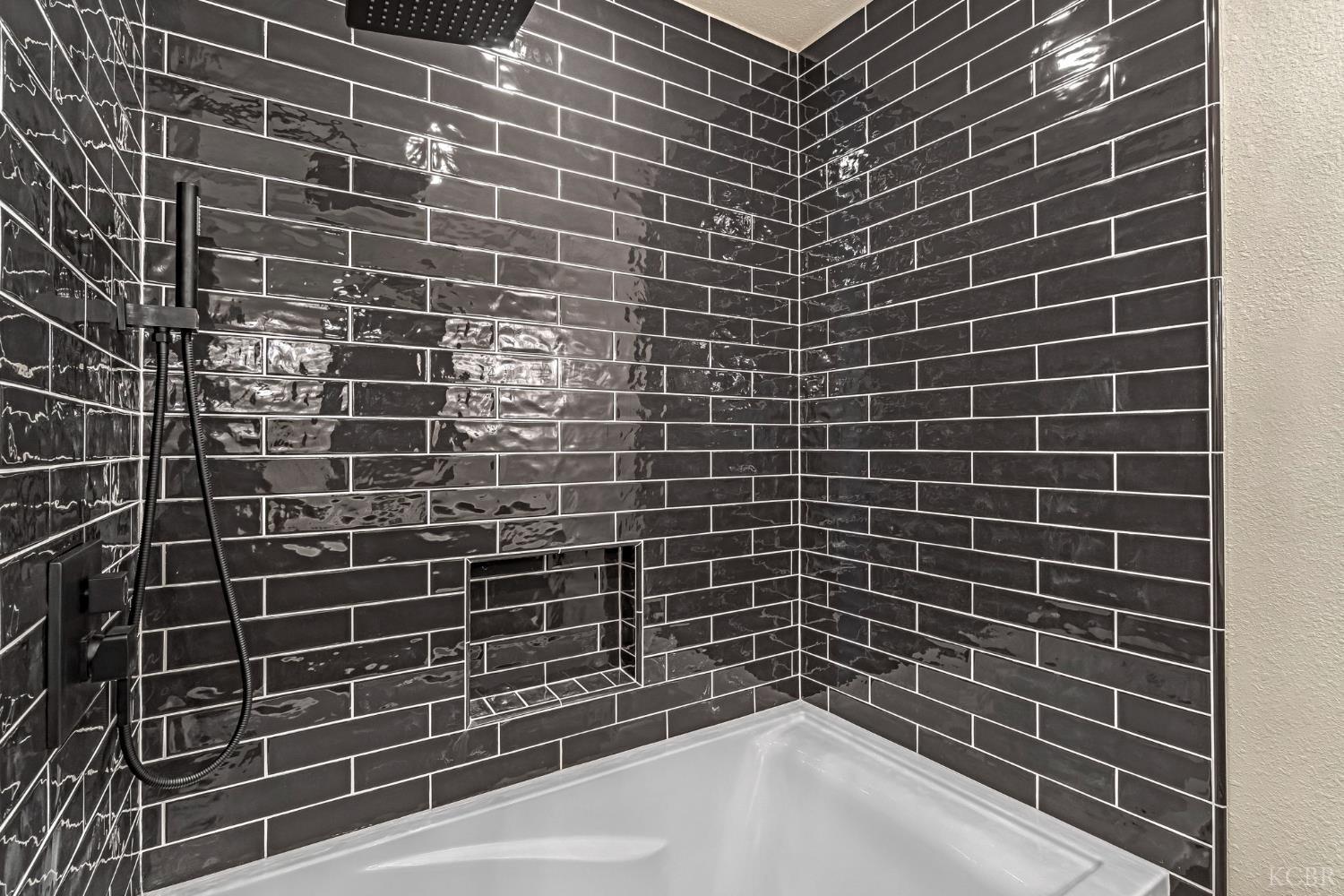 300 W Adrian Way, Hanford, CA 93230