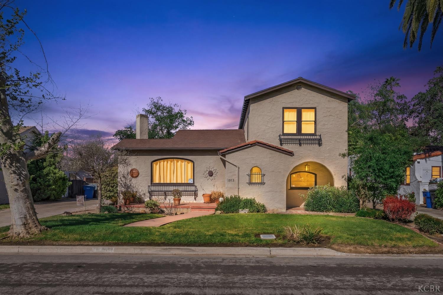 1512 Kaweah St, Hanford, CA 93230