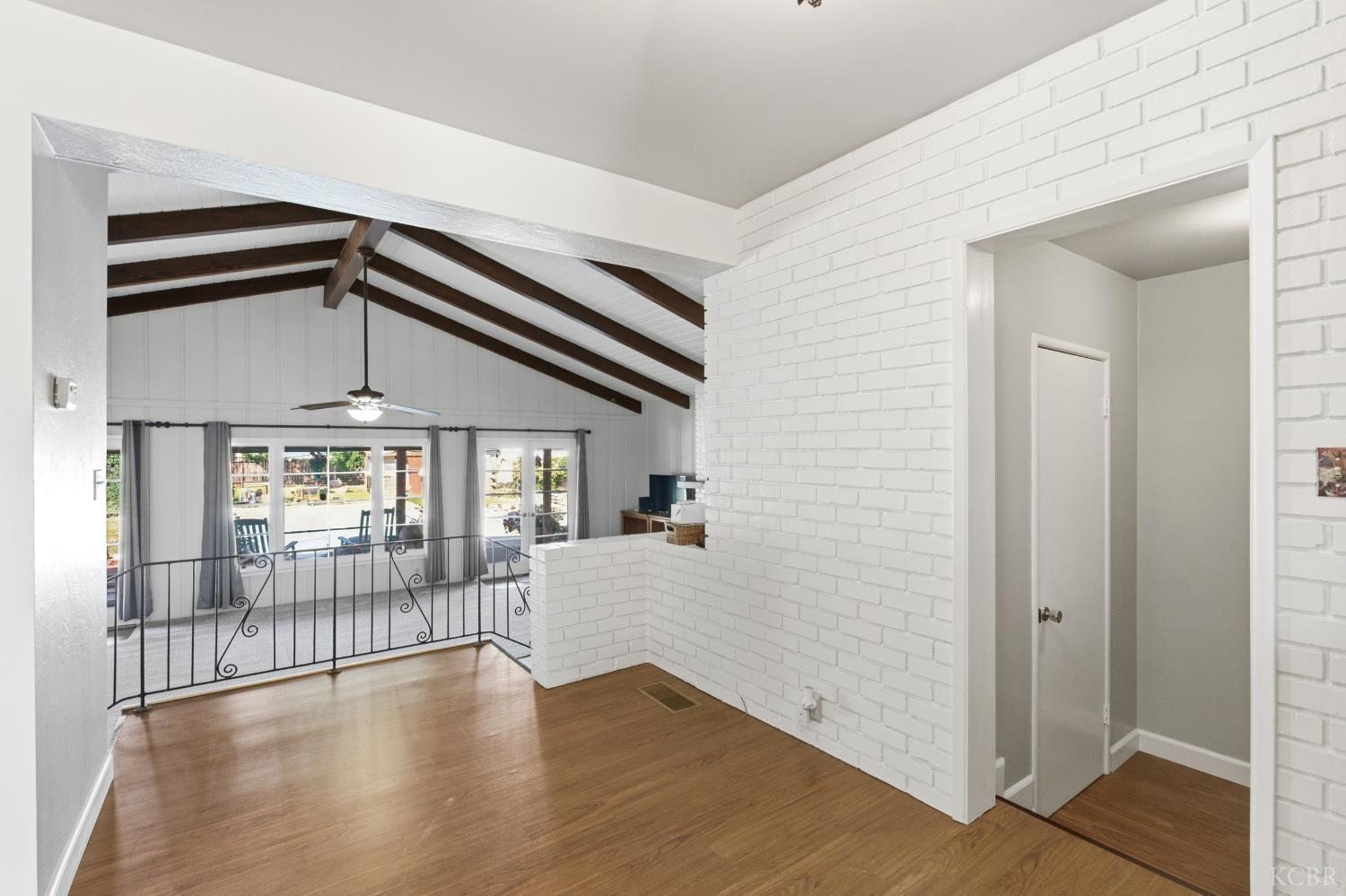 1512 Kaweah St, Hanford, CA 93230