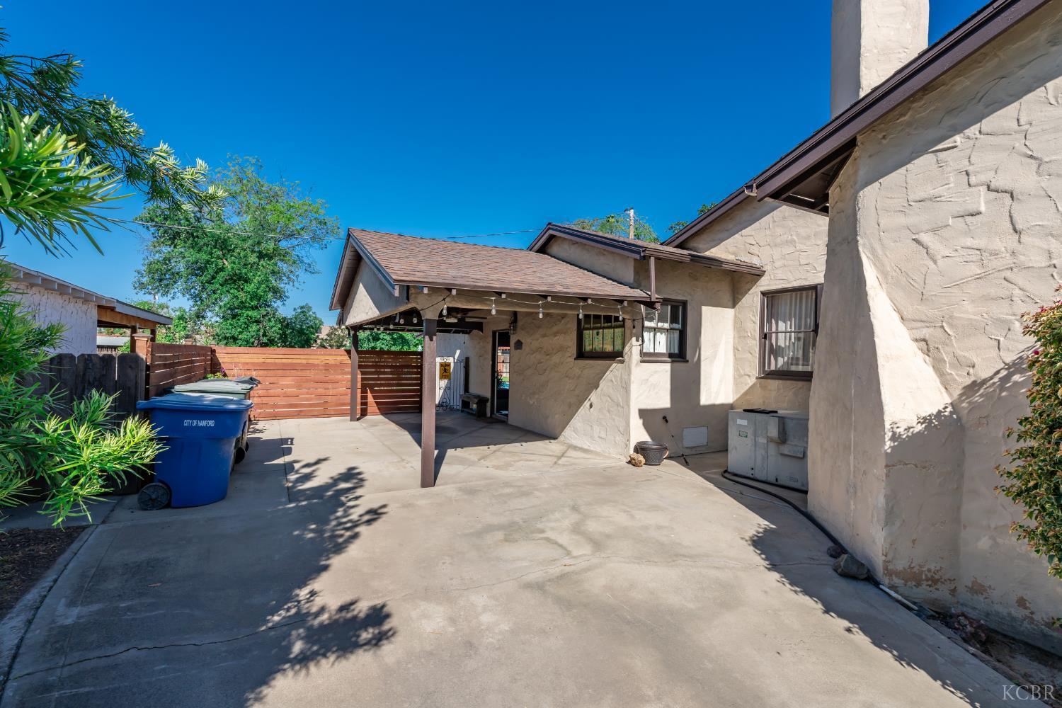 1512 Kaweah St, Hanford, CA 93230