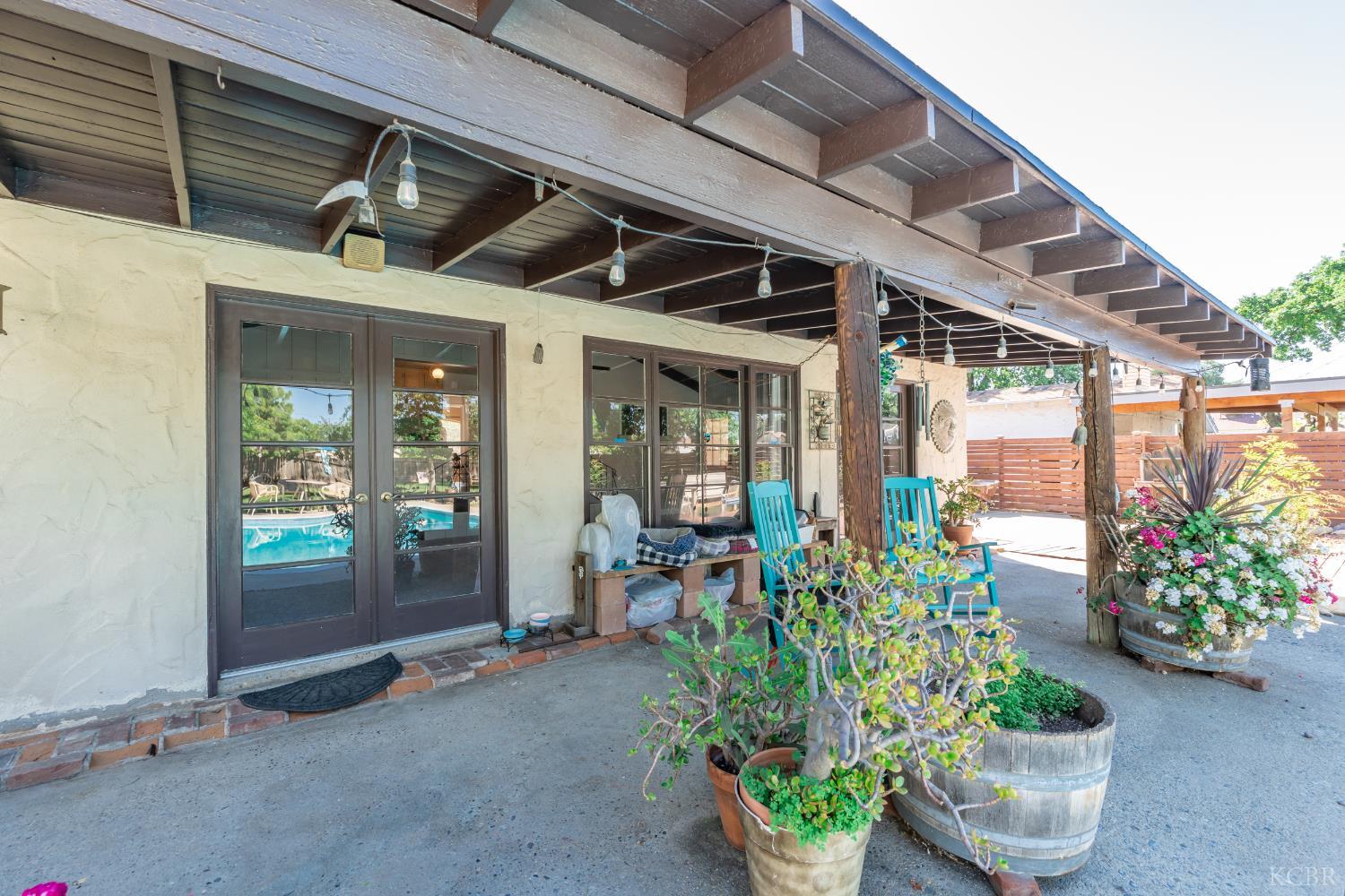 1512 Kaweah St, Hanford, CA 93230