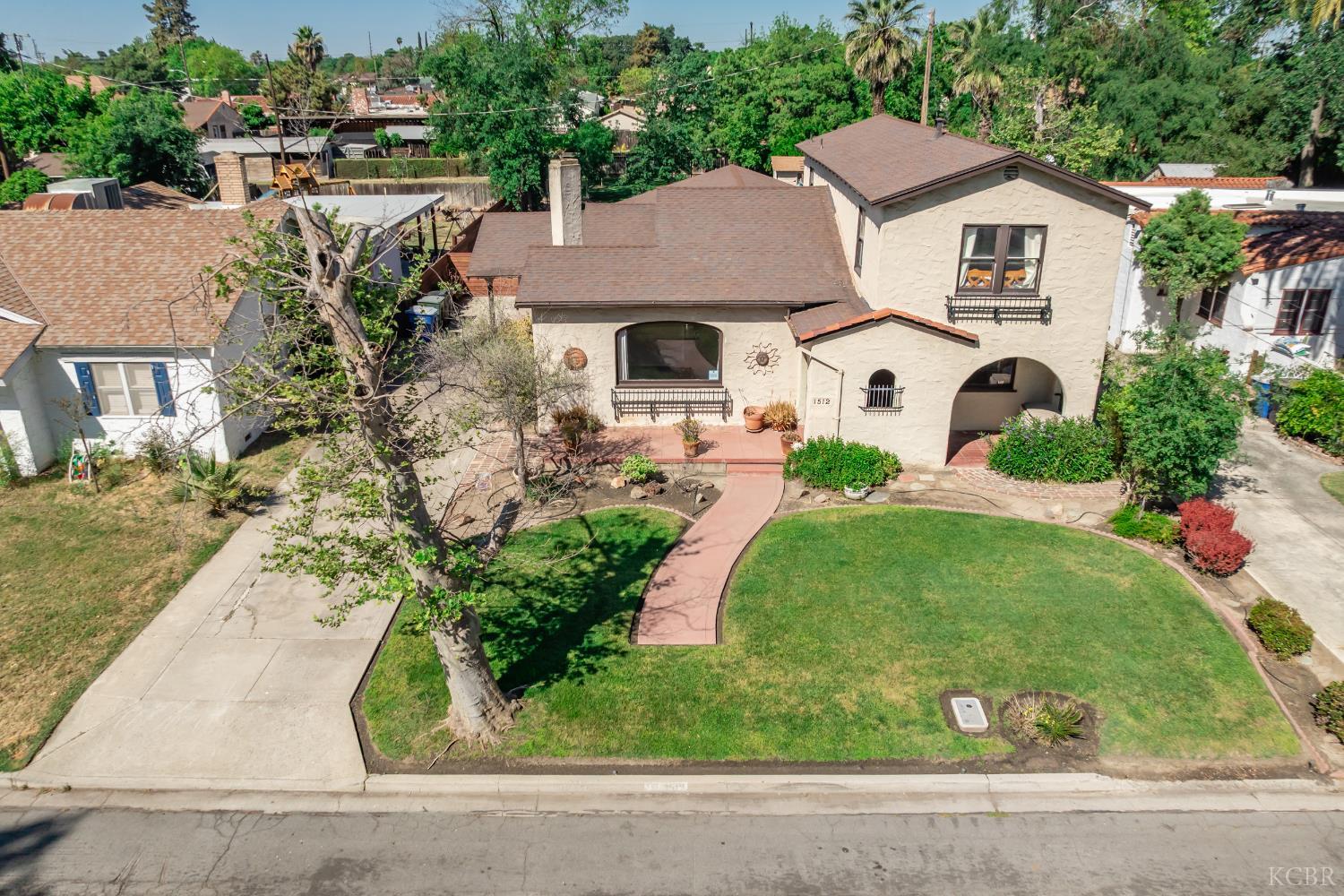 1512 Kaweah St, Hanford, CA 93230