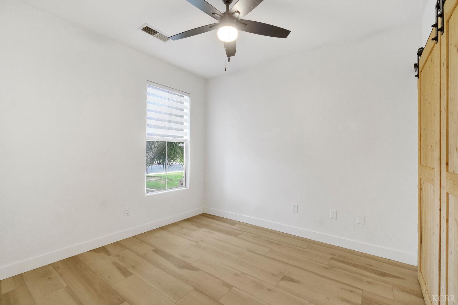 1036 W Northstar Dr, Hanford, CA 93230