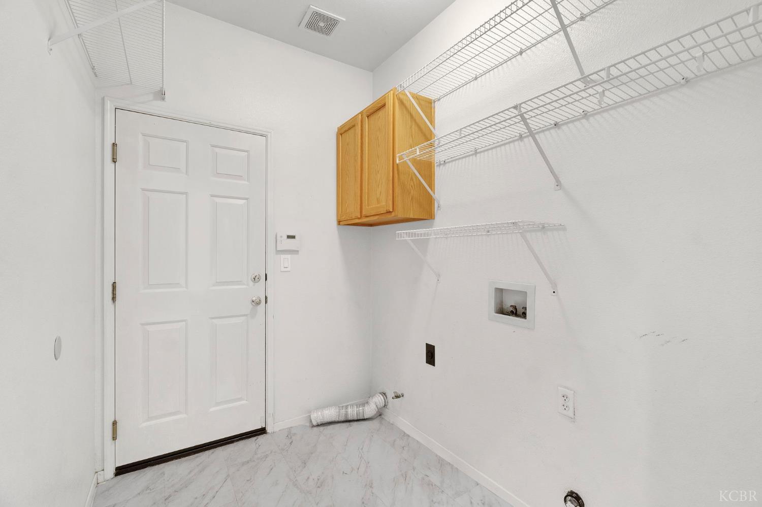 1036 W Northstar Dr, Hanford, CA 93230