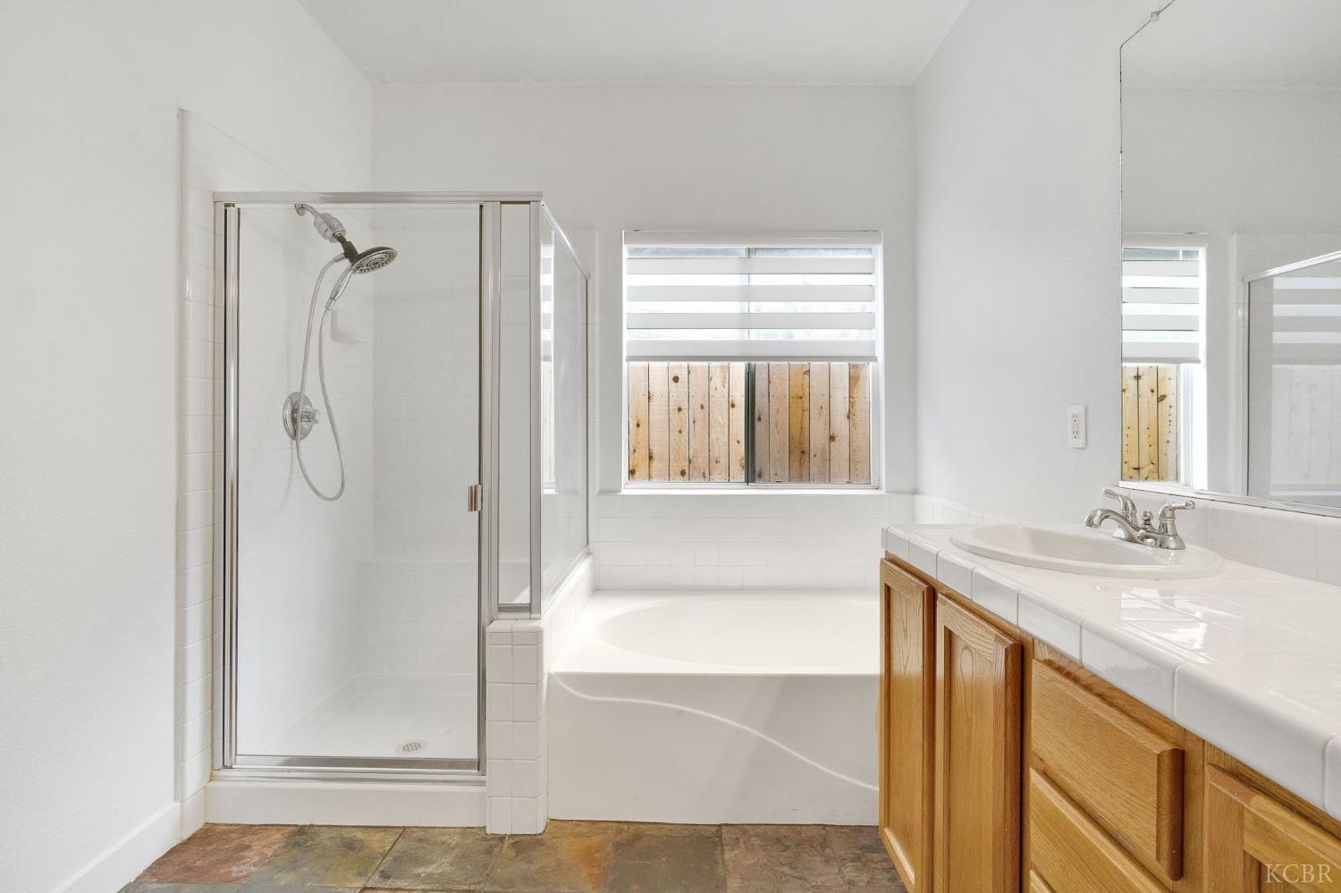 1036 W Northstar Dr, Hanford, CA 93230