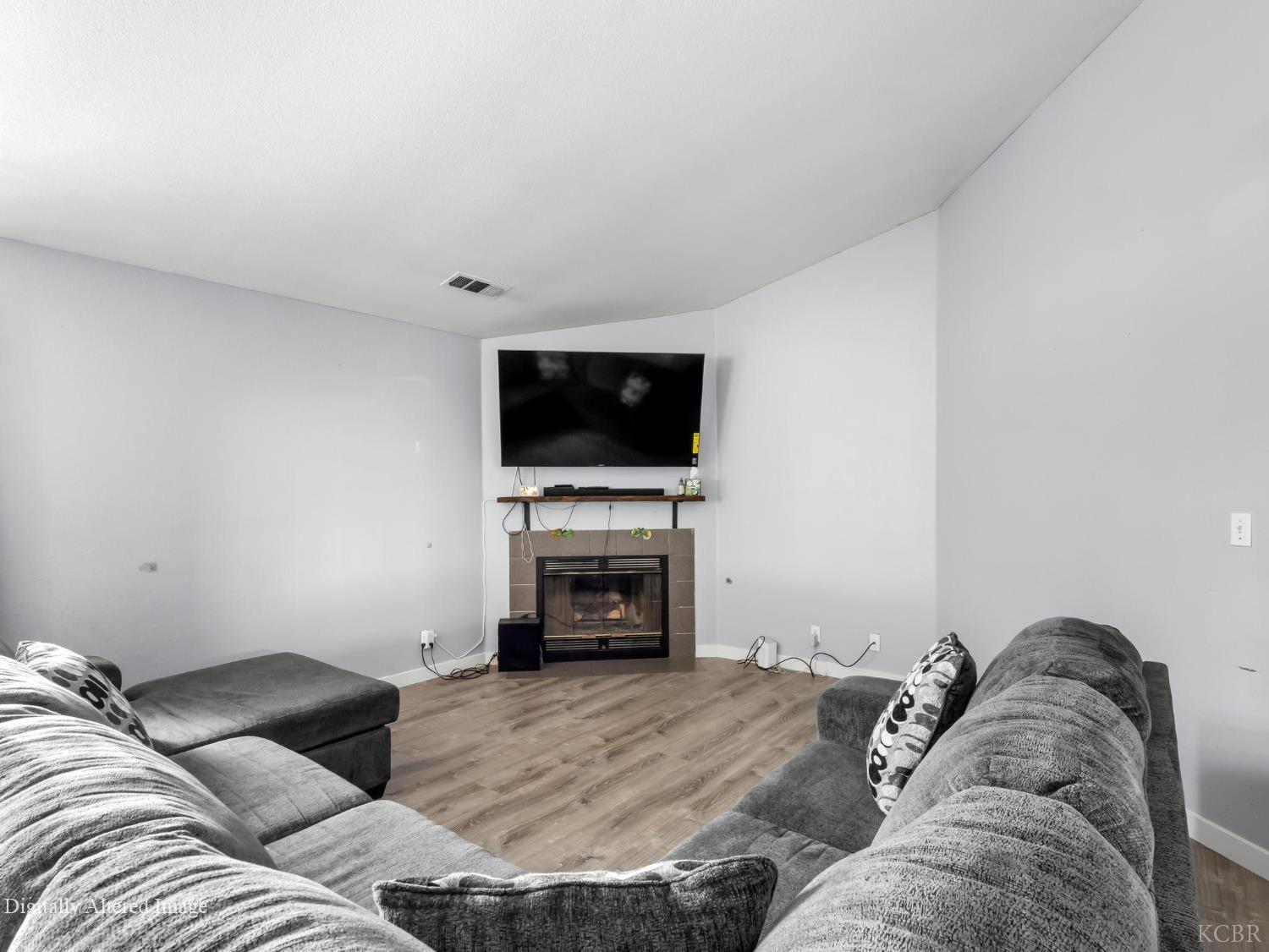 1035 1035 Olive Court, Hanford, CA 93230