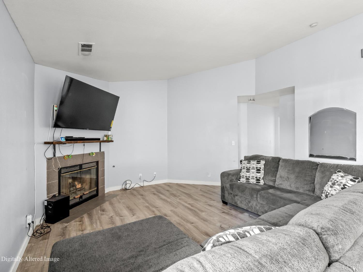 1035 1035 Olive Court, Hanford, CA 93230