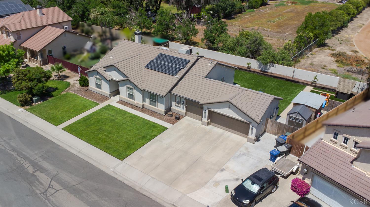398 Millbrook St, Hanford, CA 93230