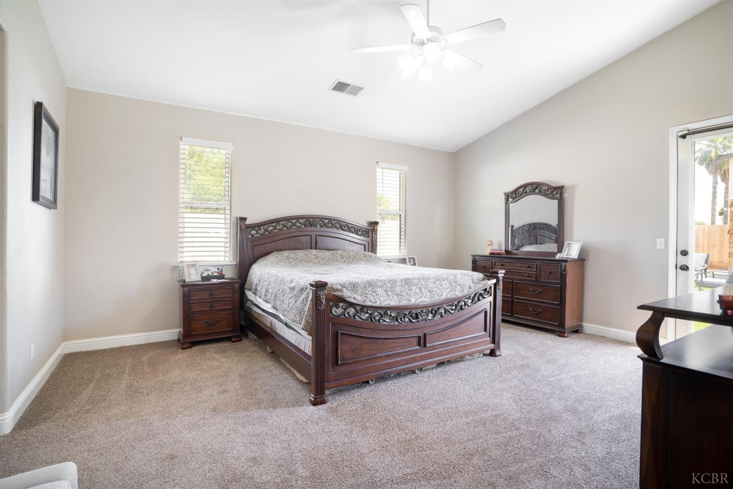 398 Millbrook St, Hanford, CA 93230