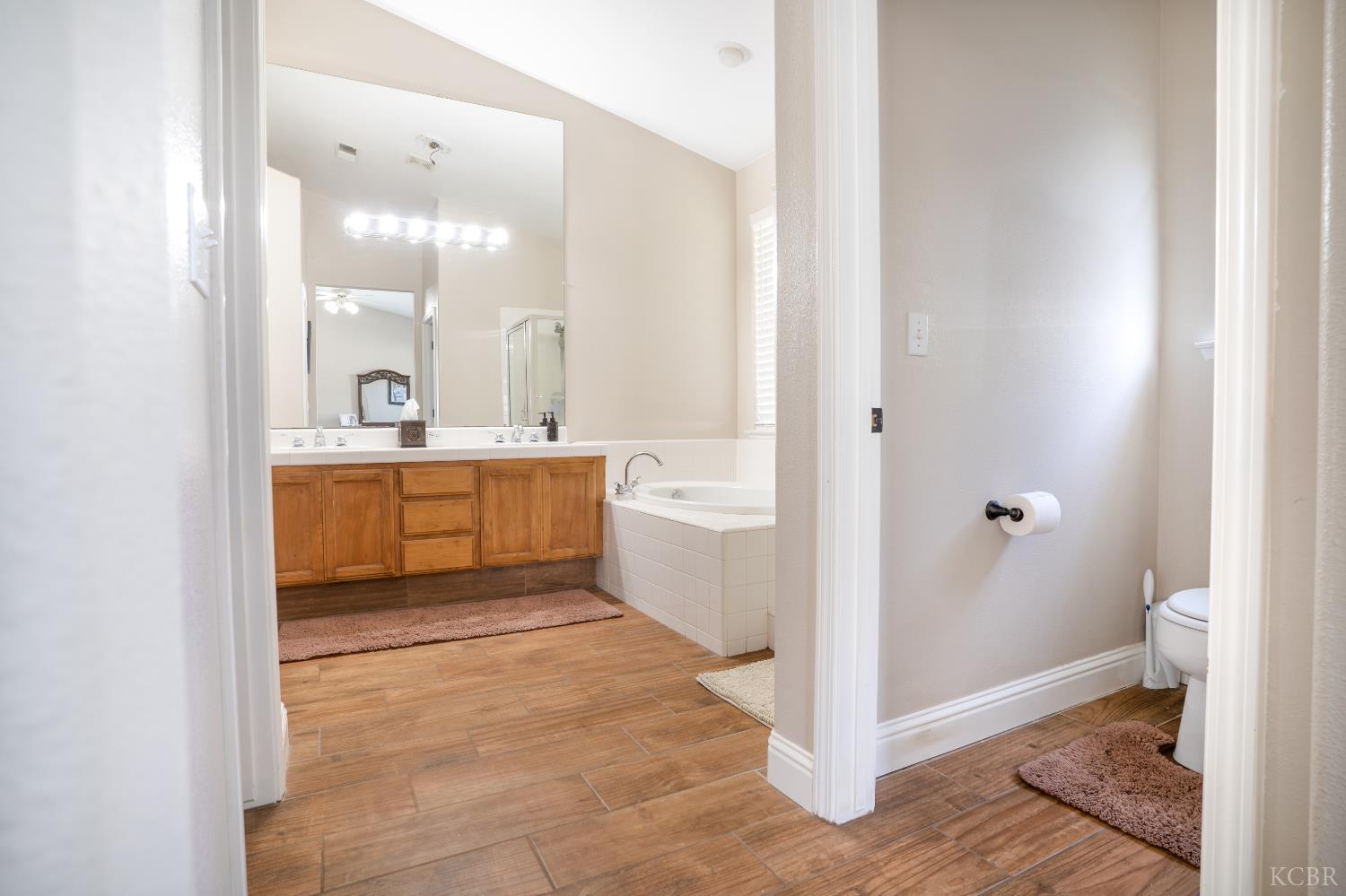 398 Millbrook St, Hanford, CA 93230