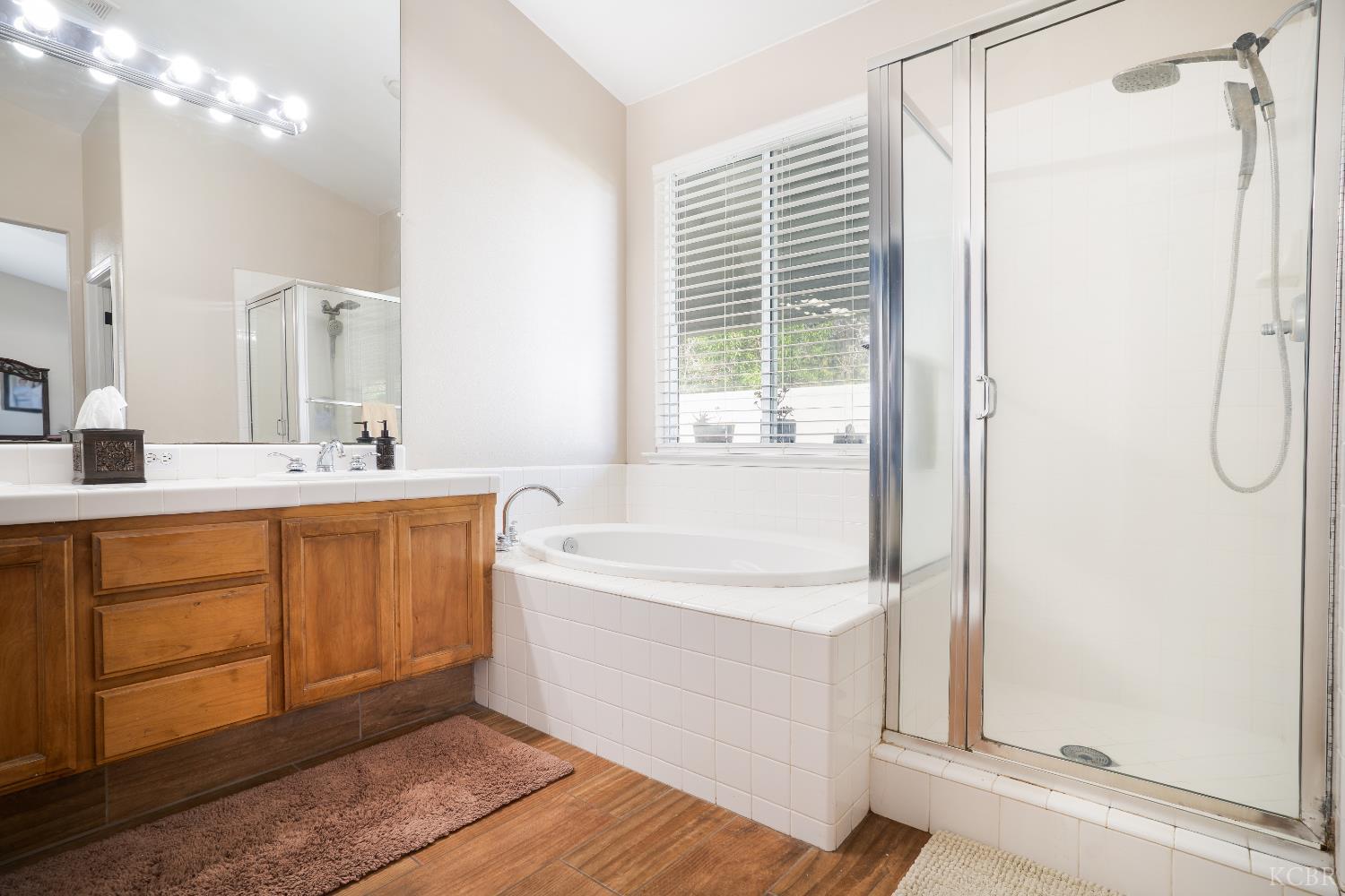 398 Millbrook St, Hanford, CA 93230