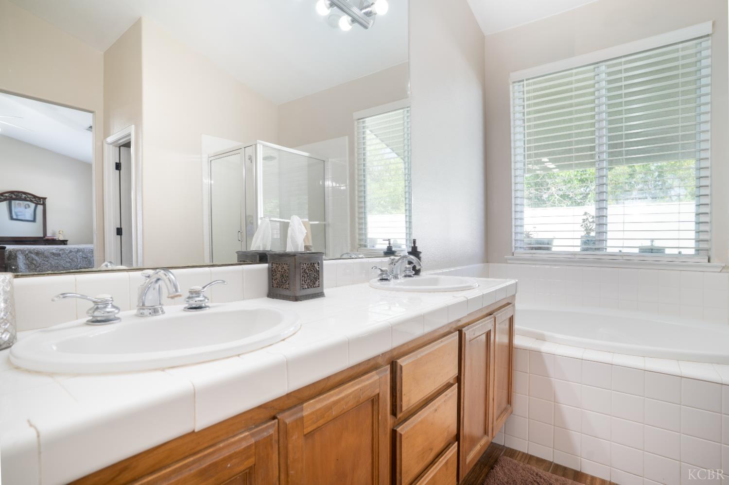 398 Millbrook St, Hanford, CA 93230