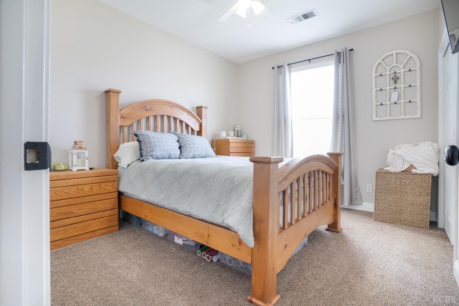 398 Millbrook St, Hanford, CA 93230