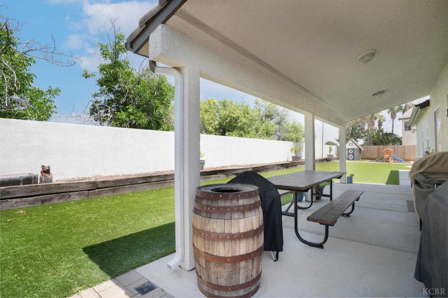 398 Millbrook St, Hanford, CA 93230