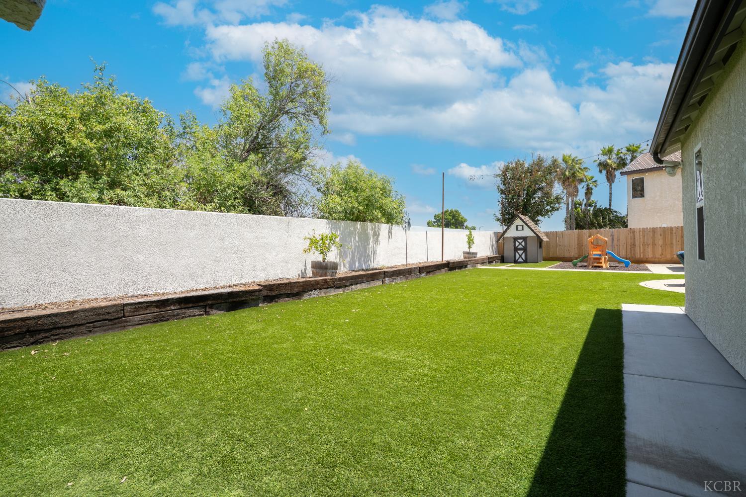 398 Millbrook St, Hanford, CA 93230