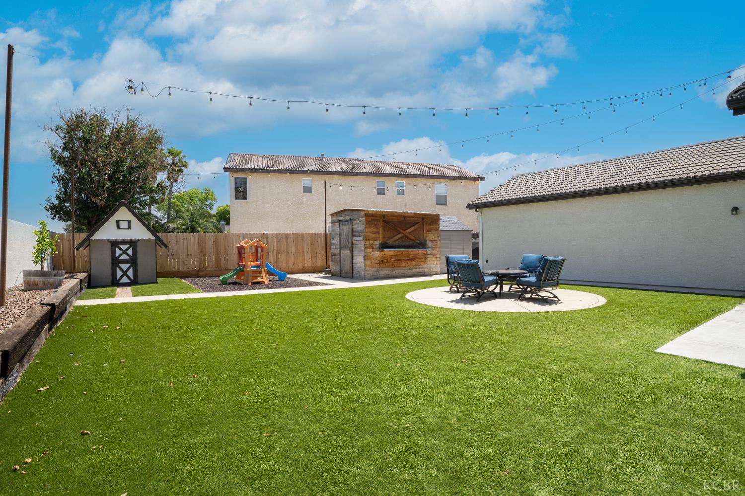 398 Millbrook St, Hanford, CA 93230