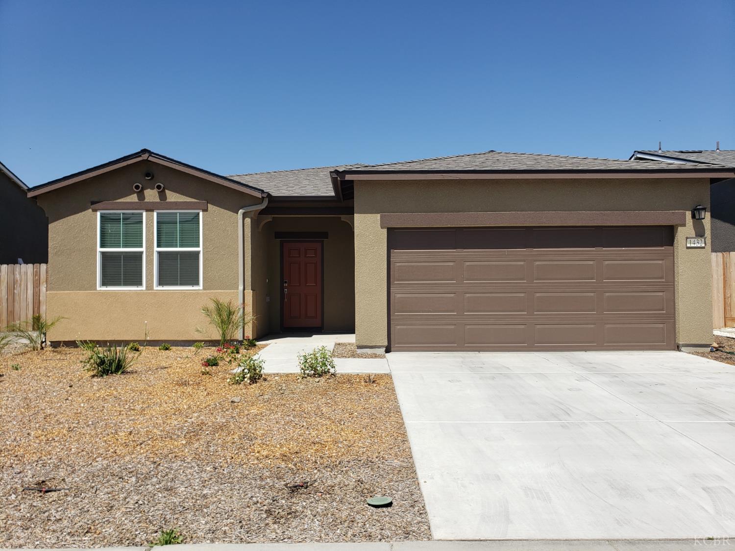 1432 Edgewood Dr, Hanford, CA 93230