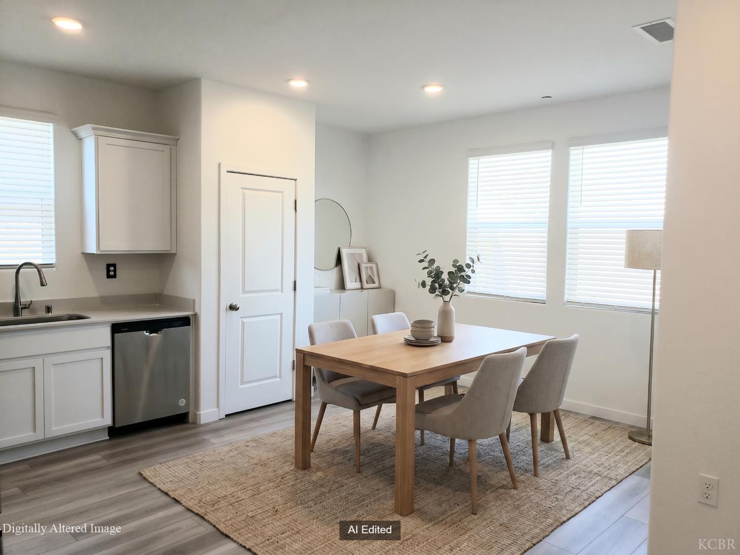 1432 Edgewood Dr, Hanford, CA 93230