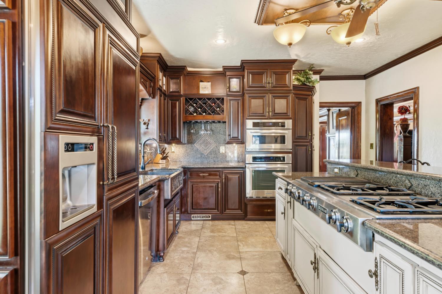 5012 12th, Hanford, CA 93230